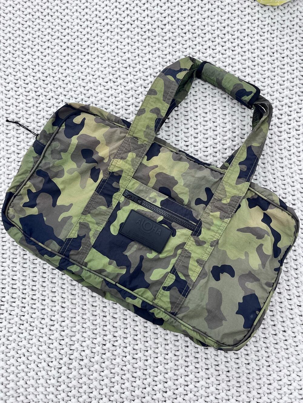 ALOHA Collection• KEEP IT LIGHT WEEKENDER CAMO